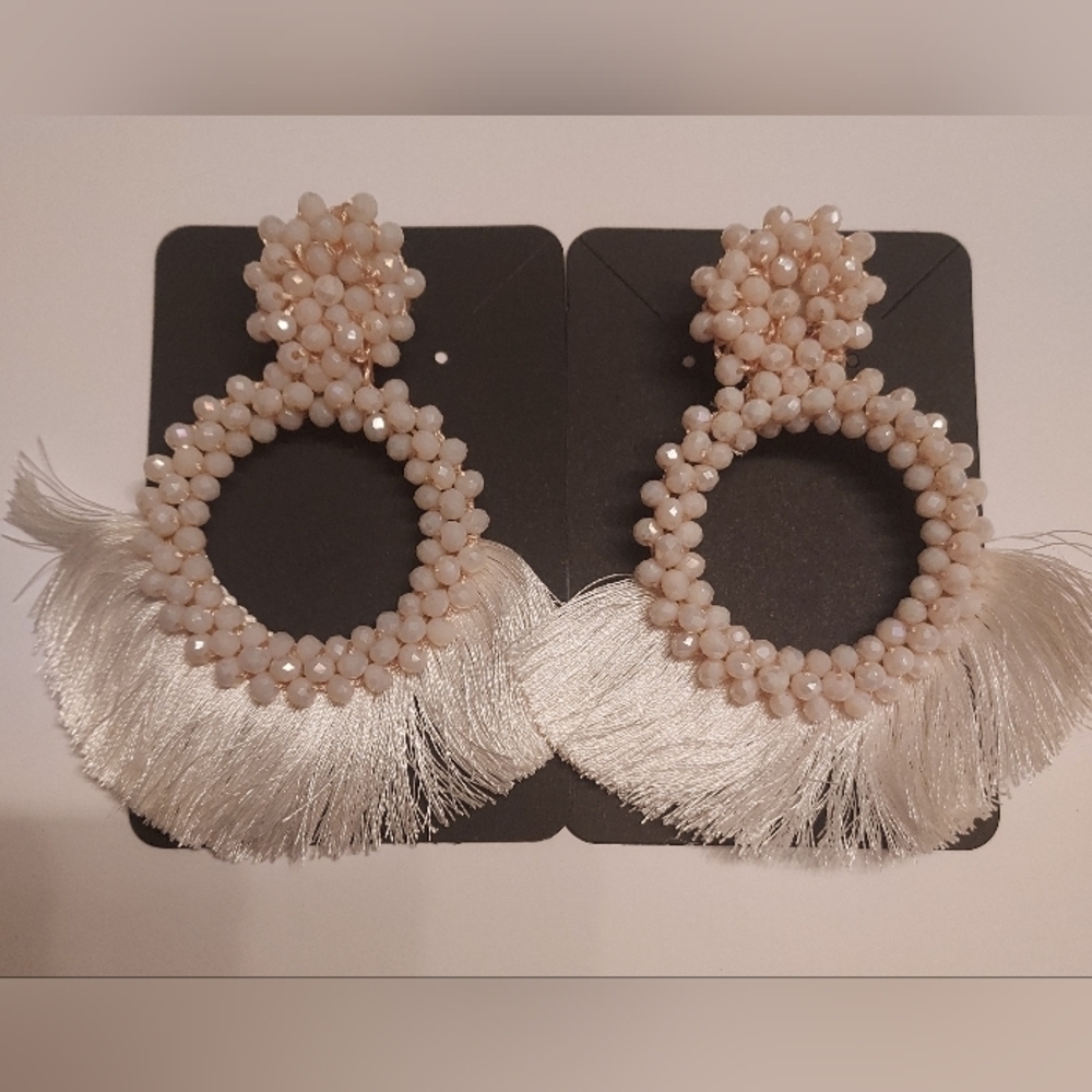 NIB - WEAVING BEADS HOOP WITH COTTON THREADS TASSEL Oversize -  BEIGE